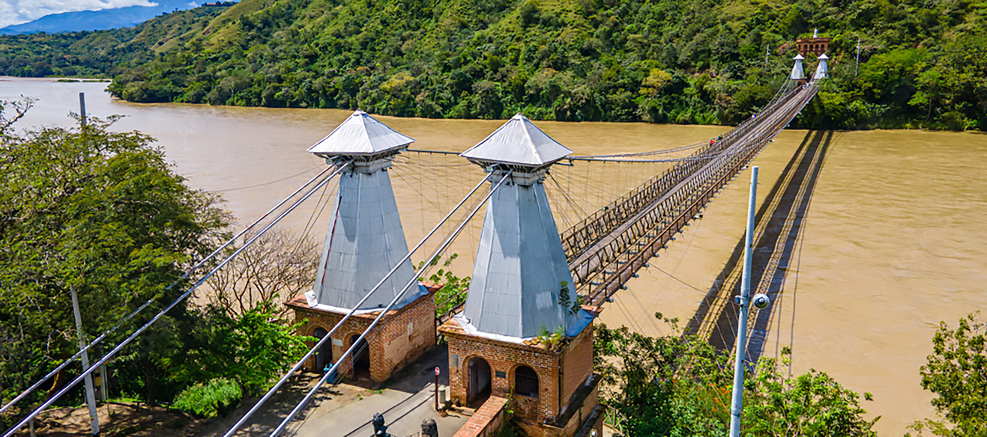 Pueblos cerca de Medellín, Puente de occidente - Hotel Poblado Alejandría